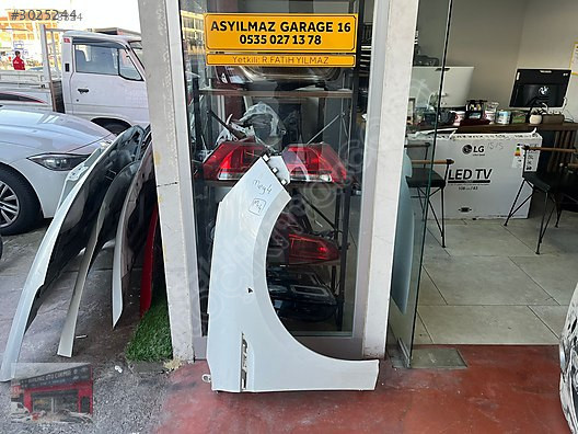 RENAULT MEGANE 4 SAĞ ÖN ÇAMURLUK ORJİNAL