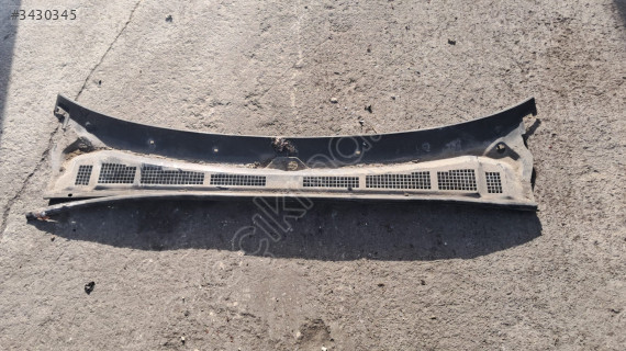 Honda Accord Cam Önü Izgarası