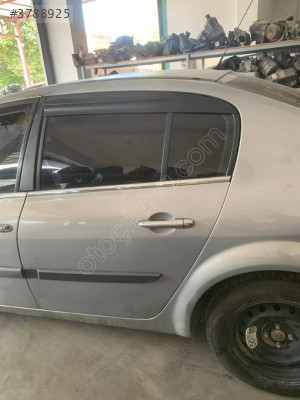GRİ MEGANE 2 SOL ARKA DOLU HATASIZ ORJİNAL ÇIKMA