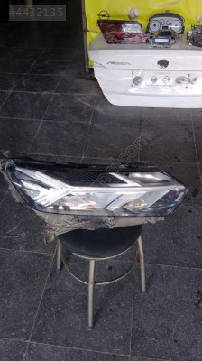 Dacia Sandero sağ ön far ledli orijinal