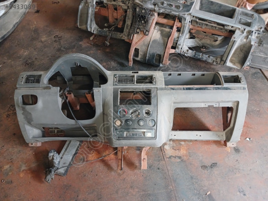 FORD CONNCET BOŞ TORPİTO ÇIKMA GÖĞÜS