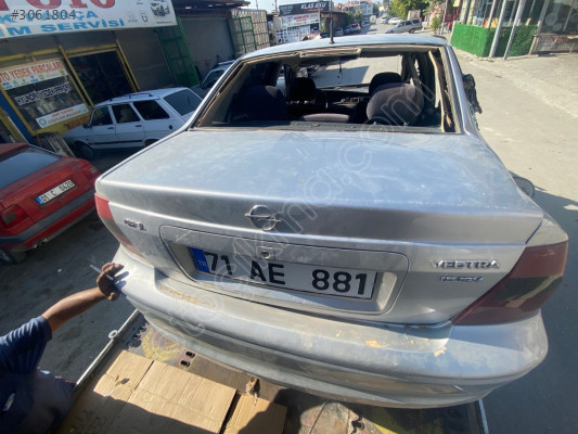 Opel vectra bagaj kapağı