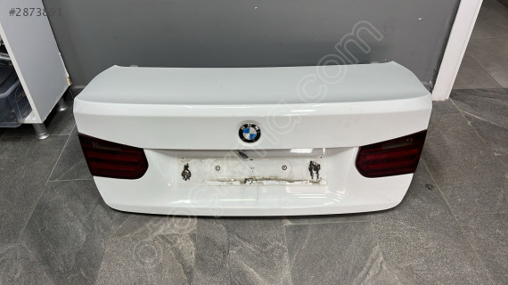 BMW 3 SERİSİ F30 BAGAJ KAPAĞI HATASIZ
