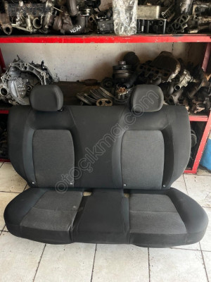 EGEA ARKA KOLTUK AKİL YAMAN OTOMOTİV