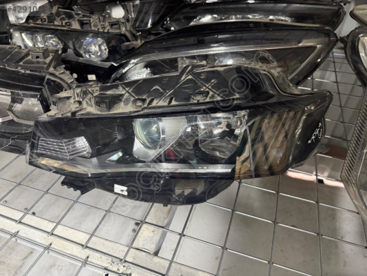 Peugeot 508 sol ön far