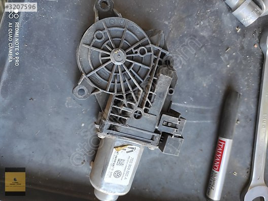 CARAVELLE CAM MOTORU ÖN SAĞ 7E0.959.802.A