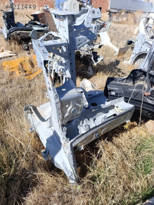 Fluence sol ön podya şase