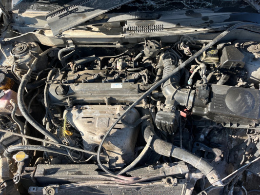 Toyota avensis 1az 2000 motor