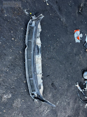 FORD COURİER ÖN CAM IZGARASI KONUK OTO