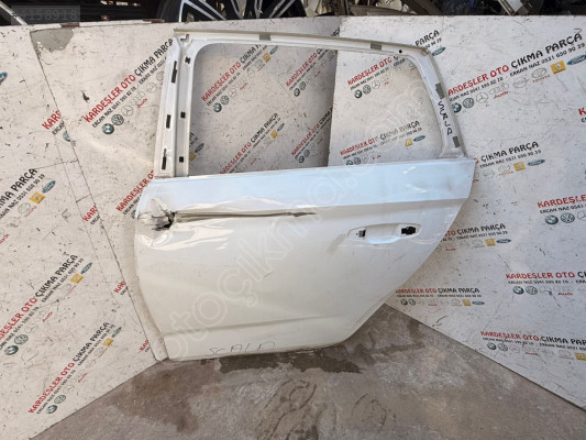Skoda scala sol arka kapı (hasarlı ürün)