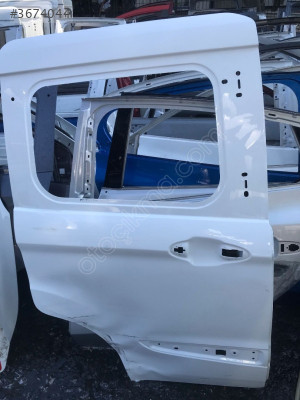 MİRİM OTODAN FORD COURİER SAĞ ARKA KAPI