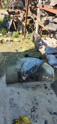 Mazda 626 sol arka kapı camı