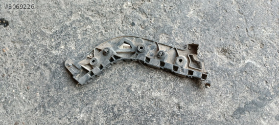 Renault Fluence sağ arka tampon braketi