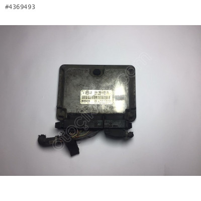 Volkswagen Golf 2.0 Motor Beyni M5.9.2 0261206261 06A906018FK