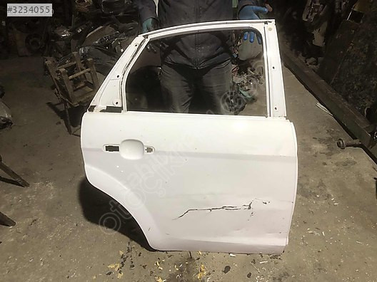 2011 ford Focus sağ arka kapı