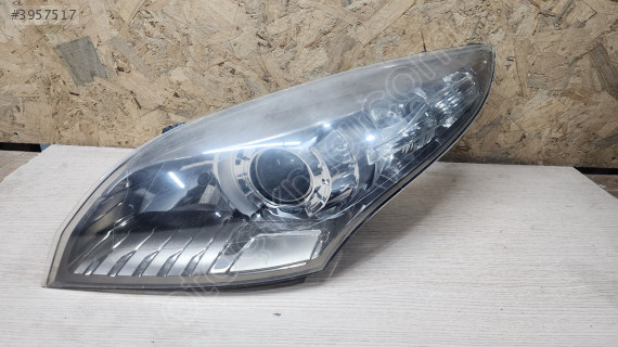Renault Megane 3 Xenon sol far