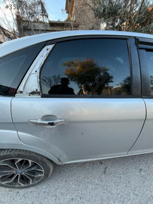 FORD FOCUS SAĞ ARKA KAPI ORJİNAL HATASIZ DOLU