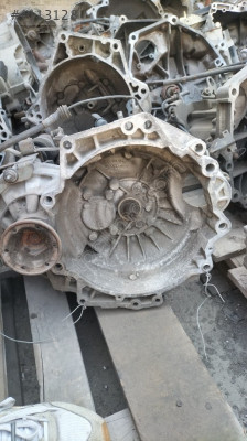 Volkswagen Golf 4 1.6 şanzıman 02K301107
