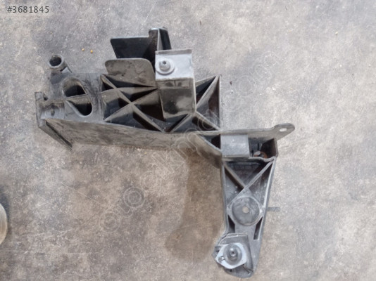 Mercedes GLA GLB H247 X247 Sağ Radyatör Destek Braketi A247622450