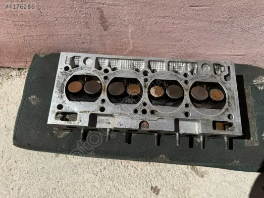 Renault 9 Broadway spring silindir kapak temiz taşlanma görmemiş