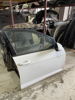 VOLKSWAGEN GOLF 7 SAĞ ÖN KAPI BOŞ ORJİNAL ÇIKMA