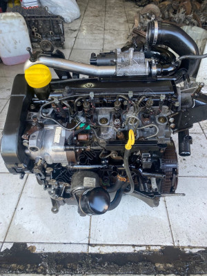 2004 clio arkadan marşlı dolu motor