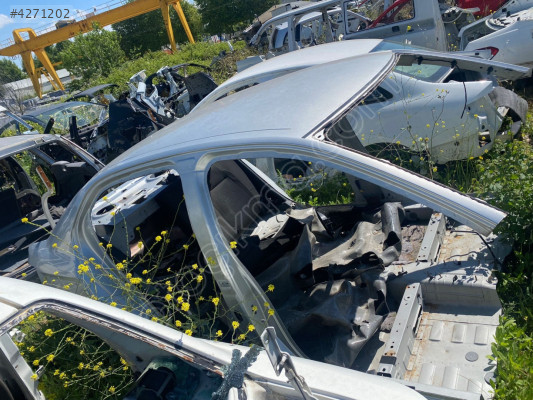 PEUGEOT 301 SAĞ ARKA ÇAMURLUK KESME OTO FEDAİ