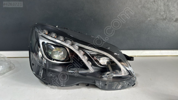 MERCEDES E SERİ W212 MAKYAJLI LEDSAĞFAR