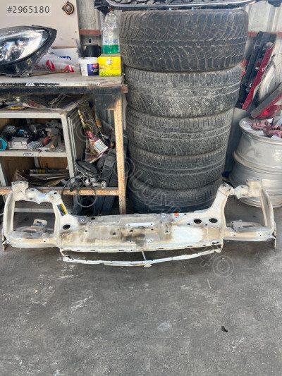 Ford connect çıkma ön panel beyaz renk