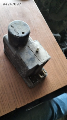 Audi A4 S4 B5 8D 4A0862257 J Merkezi Kilit Motoru