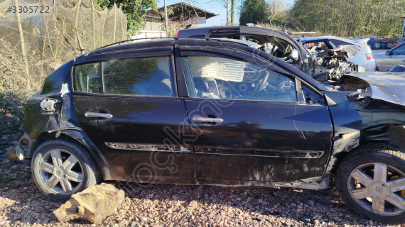Megane 2 sağ arka kapı