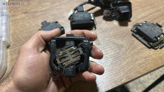 2013-2018 BMW F30 320 YAĞMUR SENSÖRÜ ORJ ÇIKMA