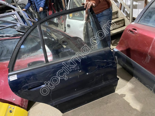 HYUNDAİ SONATA SAĞ ARKA KAPI DOLU 2000 MODEL ORJİNAL