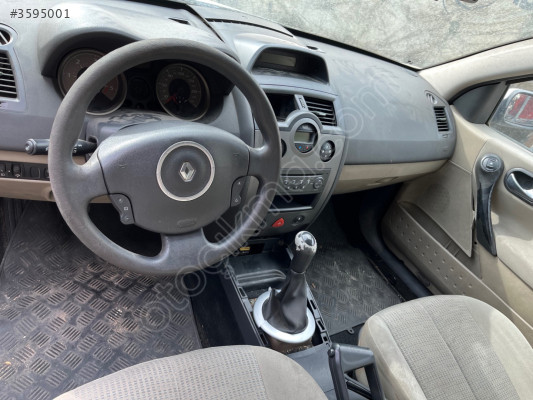 Renault Megane 2 torpido full dolu çıkma orijinal