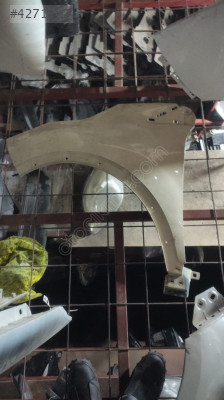 RENAULT CAPTUR SAĞ ÖN ÇAMURLUK