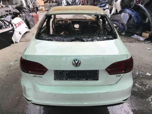 VOLKSWAGEN JETTA 2010 2015 ARKA TAMPON DOLU (SÖKME) 5C6807421