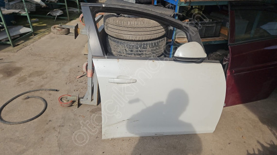 Opel Astra J sağ ön kapı