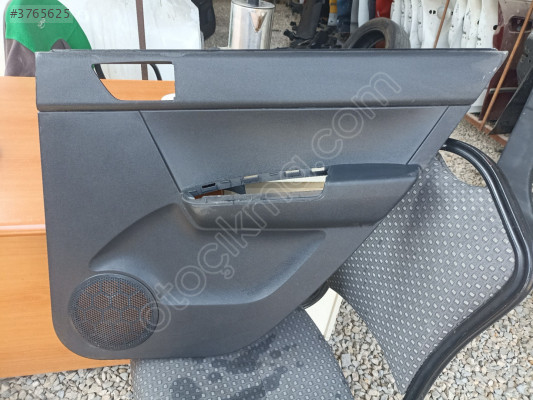 Hyundai Getz Sağ Arka Kapı Döşemesi