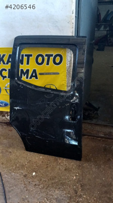 Fiat Fiorino İçin Sağ Sürgülü Kapı Çıkma Parçası