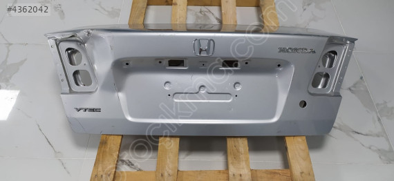 Honda Cıvıc 20002-2006 bagaj kapağı