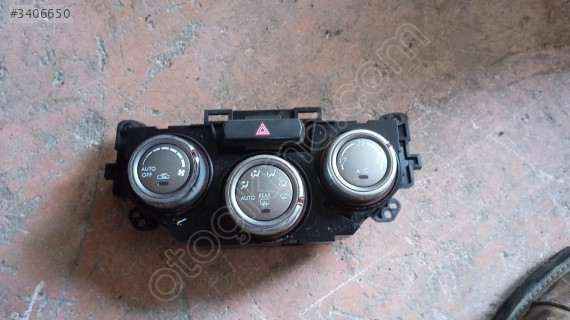 SUBARU İMPREZA DİGİTAL KLİMA KONTROL PANELİ
