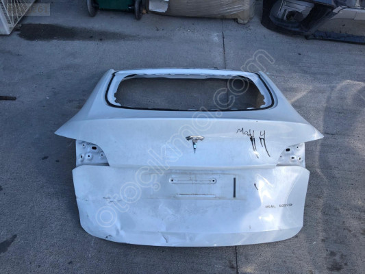 TESLA MODEL Y BAGAJ KAPAĞI