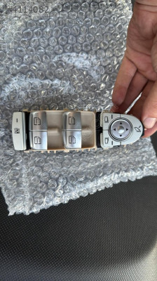 MERCEDES W213 SOL ÖN KAPI CAM DÜĞMESİ , MERCEDES E CAM DÜĞMESİ