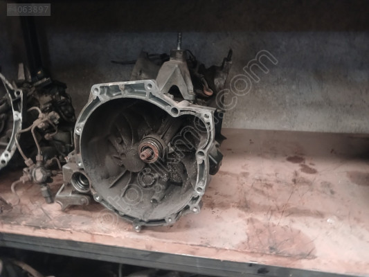 FORD FOCUS 1.6 BENZİNLİ ŞANZIMAN ÇIKMA