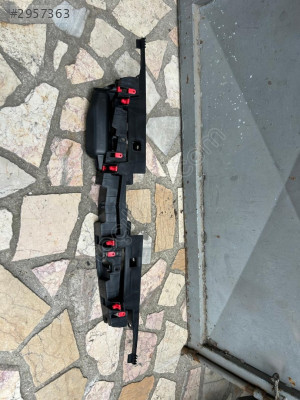 Opel astra j orta panel braketi