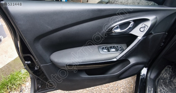 RENAULT KADJAR ( 2015 - 2020 ) SOL ÖN KAPI DÖŞEMESİ ORJINAL ÇIKMA