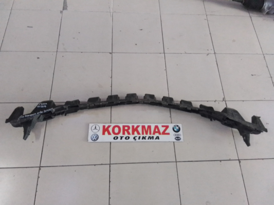 MERCEDES C KASA W204 ÖN TAMPON ORTA BRAKETI