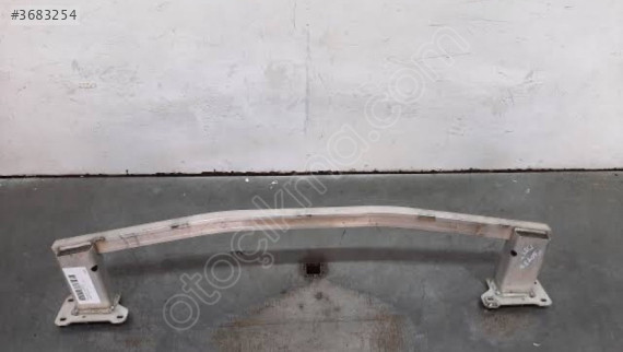Peugeot 408 ön tampon demiri