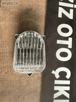 W176 FAR BEYNİ ORJİNAL ÇIKMA