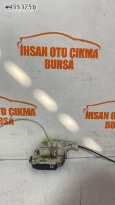 Volvo s60 sağ arka kapı kilidi